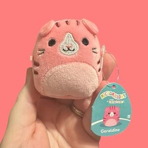 Squishmallows 2.5” Geraldine the Pink Scottish Fold Cat Micromallow NWT